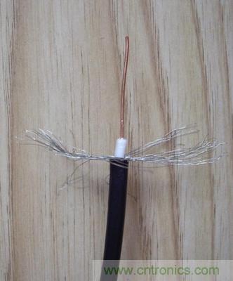 最簡單使用的天線&mdash;&mdash;罐頭天線，可做正饋大鍋饋源！ 