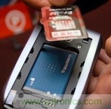 圖2:手機電池上的13.56MHz電子標簽