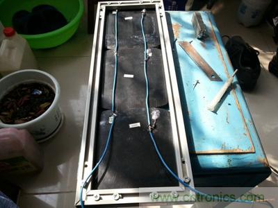 手工打造太陽能充電照明系統(tǒng):點(diǎn)亮LED給手機(jī)充電