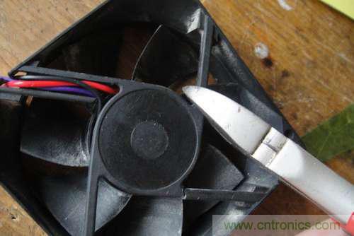 想減少電費(fèi)嗎？DIY一個迷你風(fēng)力發(fā)電機(jī)吧