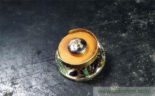 DIY小手電：純手工刻板改造5號(hào)電池小手電