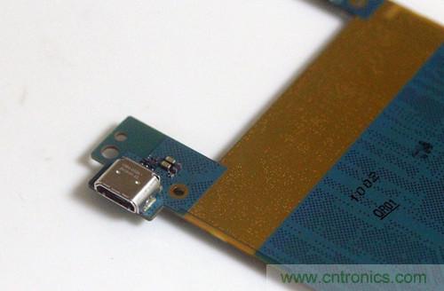 拆解4G新機索尼M35t：用料十足，易于維修