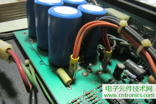 用料很給力！專(zhuān)業(yè)后級(jí)功放美國(guó)高峰FA1201拆解