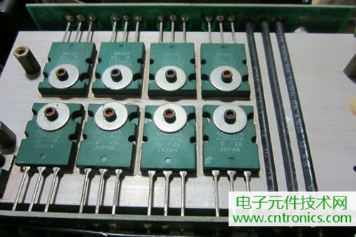 用料很給力！專(zhuān)業(yè)后級(jí)功放美國(guó)高峰FA1201拆解