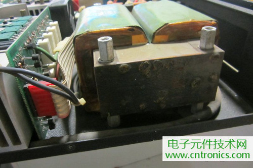 用料很給力！專(zhuān)業(yè)后級(jí)功放美國(guó)高峰FA1201拆解