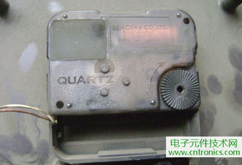 拆個老古董，日本精工石英電子掛鐘拆解