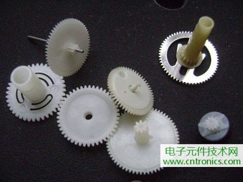 拆個老古董，日本精工石英電子掛鐘拆解