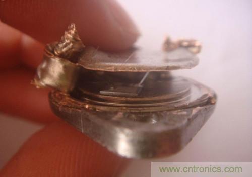 暴力拆解對(duì)比:進(jìn)口金封三極管VS國(guó)產(chǎn)金封三極管