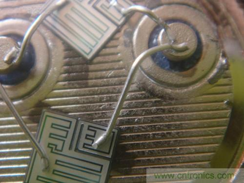 暴力拆解對(duì)比:進(jìn)口金封三極管VS國(guó)產(chǎn)金封三極管