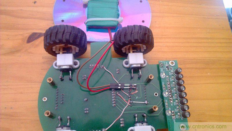 牛人力作！PCB版藍(lán)牙智能小車(chē)DIY