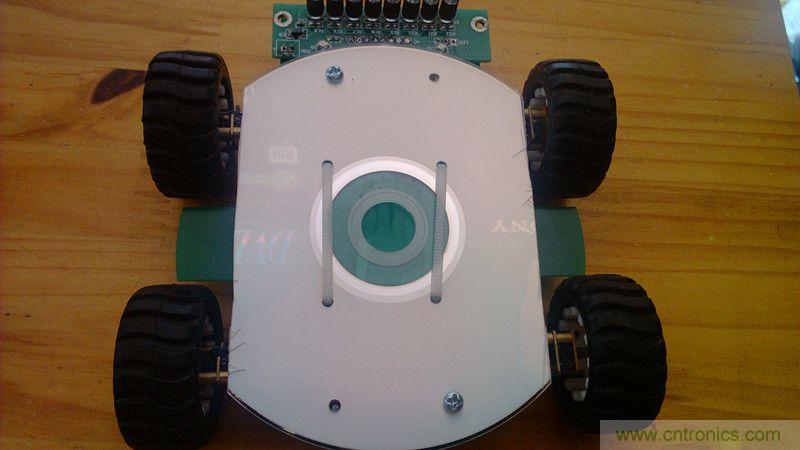 牛人力作！PCB版藍(lán)牙智能小車(chē)DIY