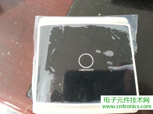 一款觸控開關拆解，做工不錯