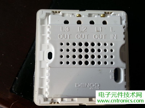 一款觸控開關拆解，做工不錯