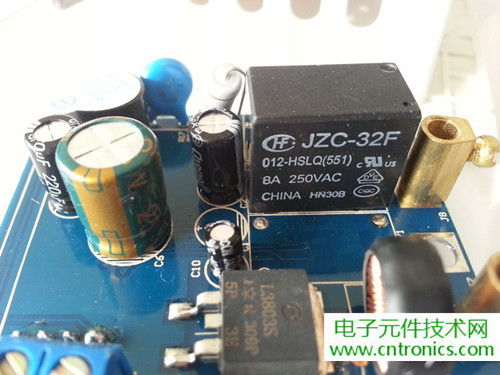 一款觸控開關拆解，做工不錯