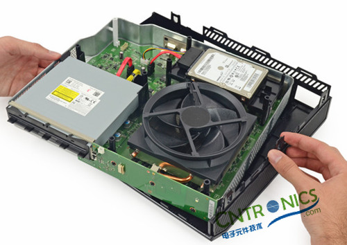 不容錯(cuò)過(guò)！大神級(jí)拆解力作：X-BOX ONE 解密內(nèi)部結(jié)構(gòu)!！