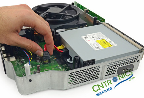 不容錯(cuò)過(guò)！大神級(jí)拆解力作：X-BOX ONE 解密內(nèi)部結(jié)構(gòu)!！