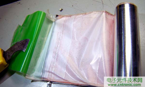 筆記本電池拆解，探秘電池內(nèi)部結(jié)構(gòu)