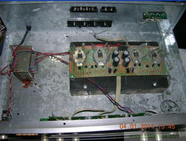 巧奪天工！大神利用山寨功放為高性價(jià)比逆變器"穿新衣"