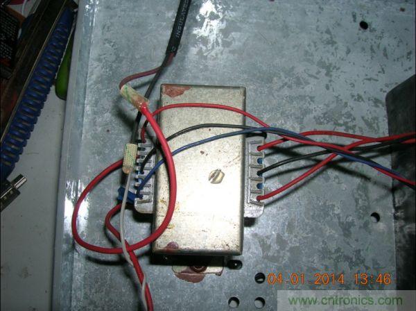 巧奪天工！大神利用山寨功放為高性價(jià)比逆變器"穿新衣"