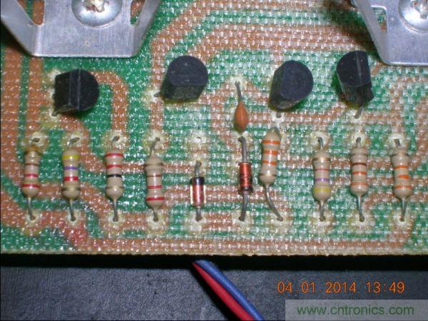 巧奪天工！大神利用山寨功放為高性價(jià)比逆變器"穿新衣"