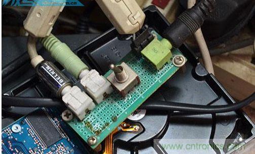 DIY：自制超炫音頻分配器，實(shí)現(xiàn)音箱共用