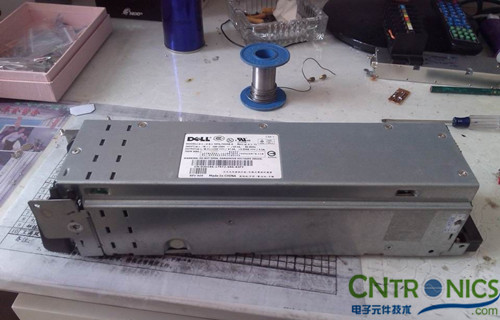 網(wǎng)友下雪天拆解DELL 12V 57.3A的開關(guān)電源自?shī)首詷? width=