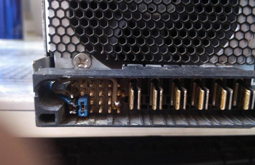 網(wǎng)友下雪天拆解DELL 12V 57.3A的開關(guān)電源自?shī)首詷? width=