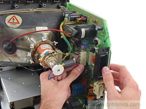 拆！古董級(jí)Macintosh 128K電腦