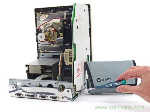 拆！古董級(jí)Macintosh 128K電腦