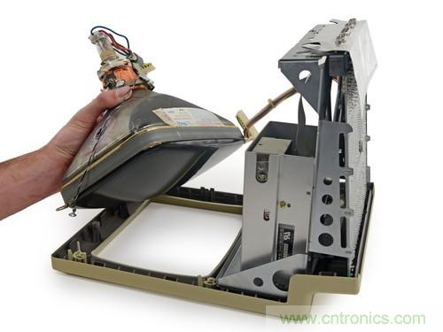 拆！古董級(jí)Macintosh 128K電腦