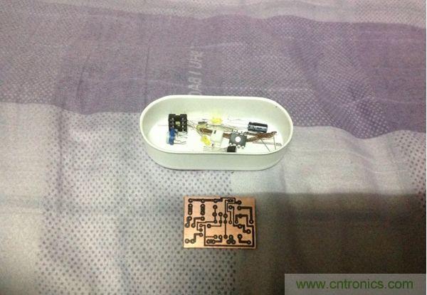 轉(zhuǎn)印、刮焊盤、備元件準(zhǔn)備焊接