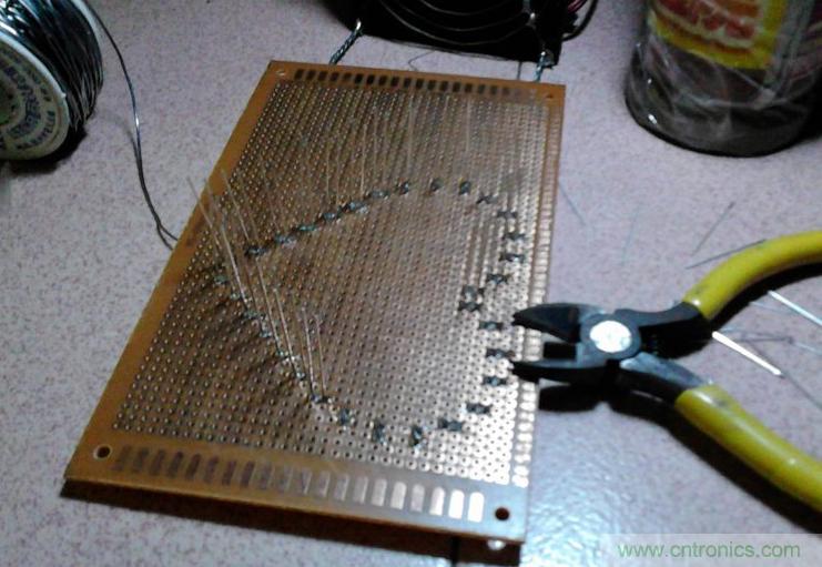 三八節(jié)將至！DIY心形LED流水燈！你們懂的~