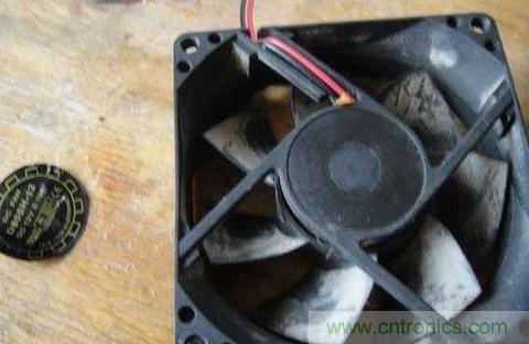 創(chuàng)意DIY！迷你風(fēng)力發(fā)電機(jī)！