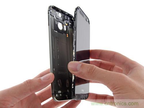牛人強拆！新HTC One(M8)真機精密做工難修理