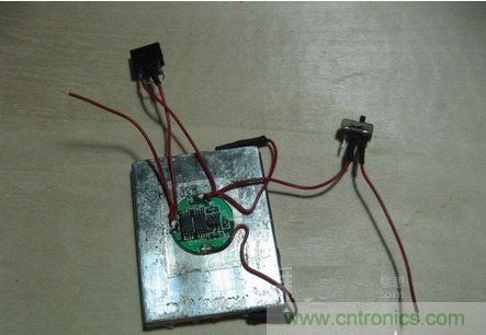 DIY頭戴式藍(lán)牙耳機(jī)，