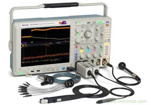 混合域示波器(MDO)將頻譜分析儀、示波器和邏輯分析儀組合在一臺(tái)儀表內(nèi)，可以從全部三臺(tái)儀器中產(chǎn)生同步的而且與時(shí)間關(guān)聯(lián)的測(cè)量結(jié)果。圖中顯示的是泰克公司的MDO4000B。
