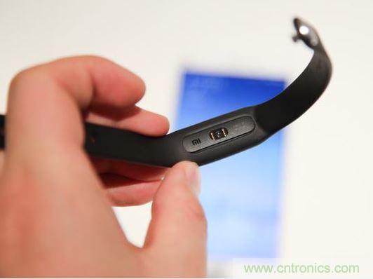 小米手環(huán)光感版體驗(yàn)：便宜實(shí)惠，功能尚可