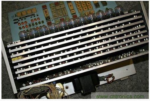 拆解也懷舊，讓人驚嘆的古董級(jí)可編程科學(xué)計(jì)算器 from 1966