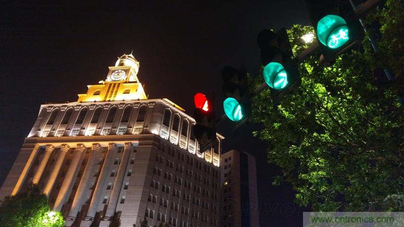 無邊框的 nubia Z9 ，一款既有驚喜，又有驚艷的智能手機(jī)