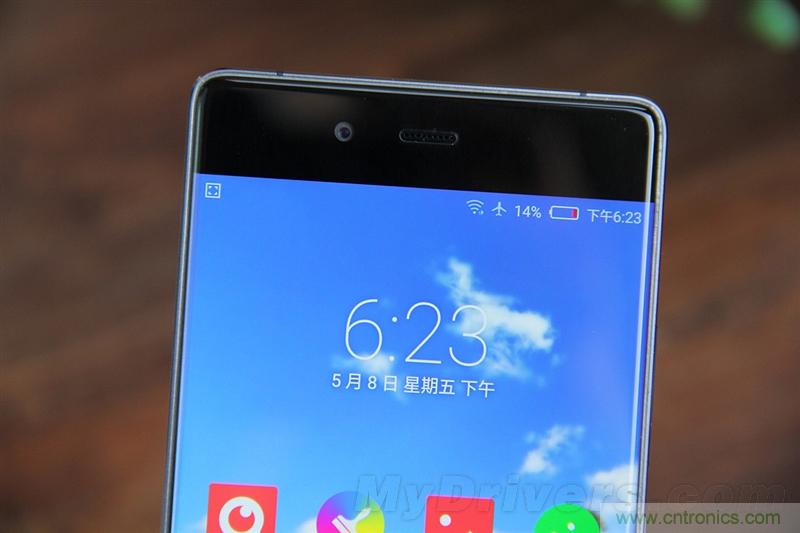 無邊框的 nubia Z9 ，一款既有驚喜，又有驚艷的智能手機(jī)