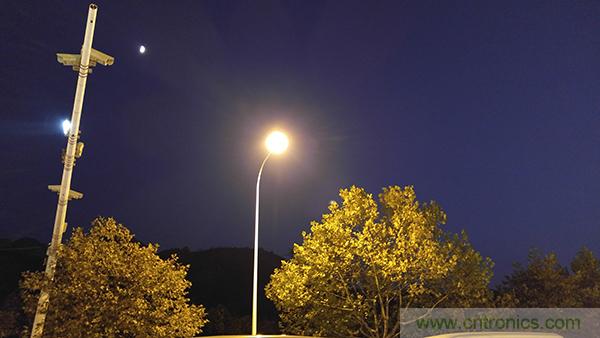 業(yè)界良心 LG V10 評測:剛毅、冷峻，不失人性化