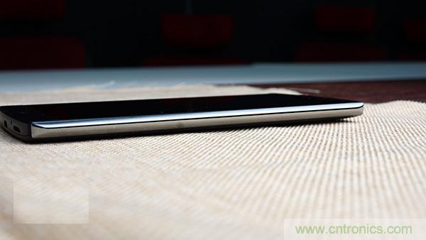 業(yè)界良心 LG V10 評測:剛毅、冷峻，不失人性化