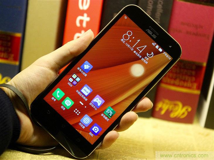 能媲美微單的 Zenfone Zoom測評：請叫我&ldquo;奧利奧&rdquo;拍照手機(jī)