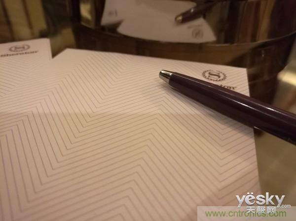 新旗艦Mate 8全評(píng)測(cè)：橫空出世！能否延續(xù)一機(jī)難求？