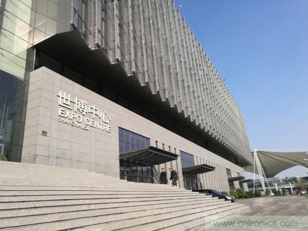 新旗艦Mate 8全評(píng)測(cè)：橫空出世！能否延續(xù)一機(jī)難求？