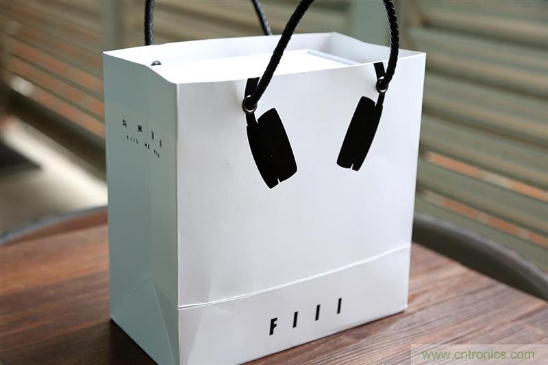 頭條哥的夢想之作！FIIL耳機能讓汪峰上頭條否？