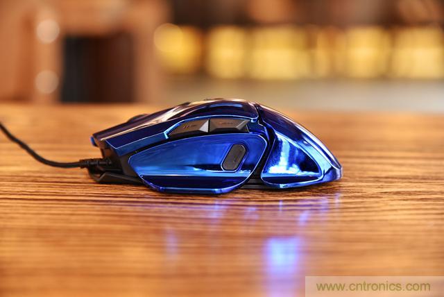 左手寫愛，右手寫他&mdash;&mdash;從此鍵盤鼠標(biāo)不分家！