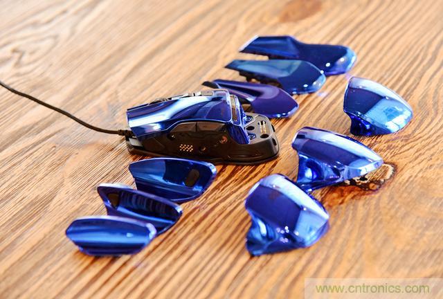 左手寫愛，右手寫他&mdash;&mdash;從此鍵盤鼠標(biāo)不分家！