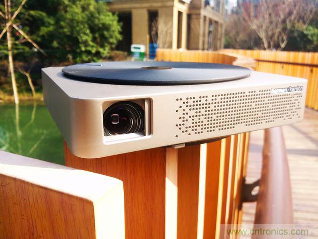 無屏電視時代已然來臨，客廳你做好準(zhǔn)備了嗎？