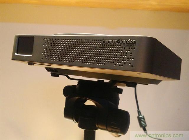 無屏電視時代已然來臨，客廳你做好準(zhǔn)備了嗎？